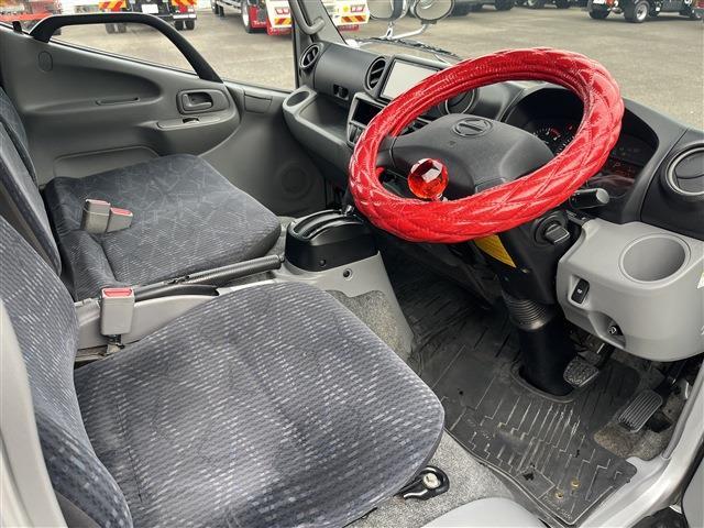Hino Dutro 6