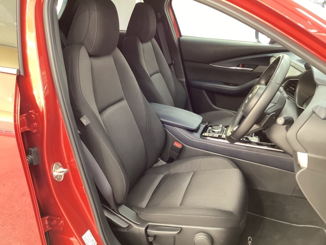 Mazda CX-30 8
