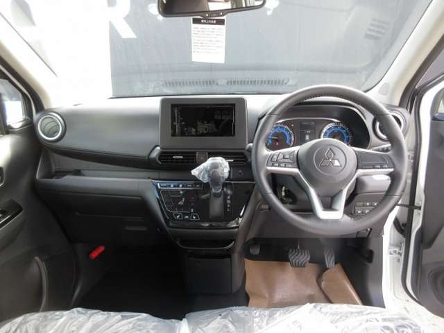 Mitsubishi eK X 12