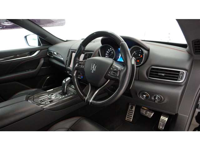 Maserati Levante 11