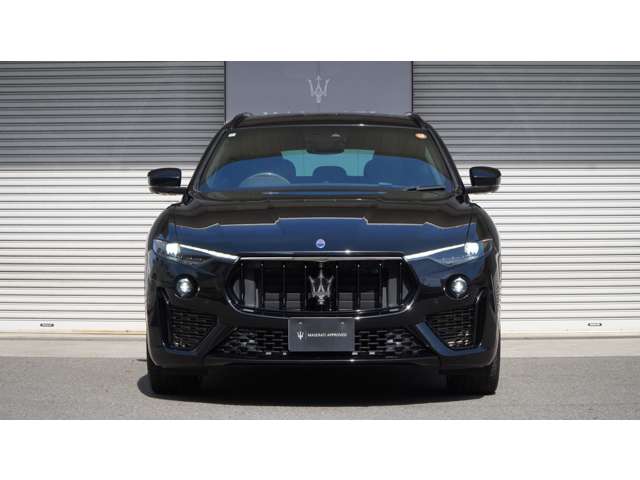 Maserati Levante 8