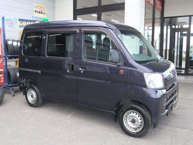 Daihatsu Hijet Cargo 4