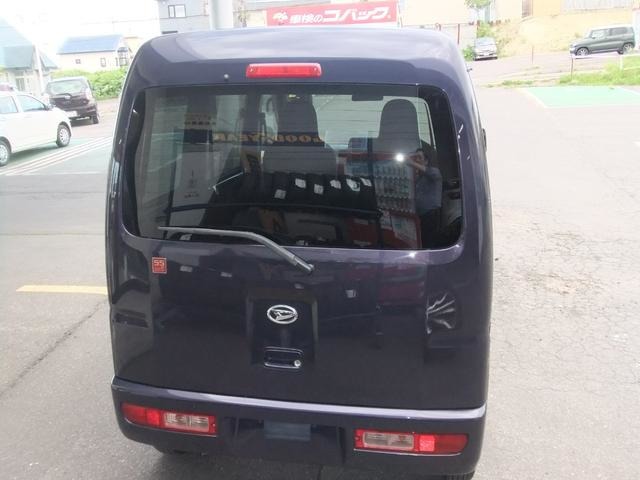 Daihatsu Hijet Cargo 6