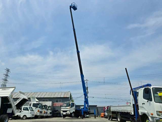 Hino Dutro 2