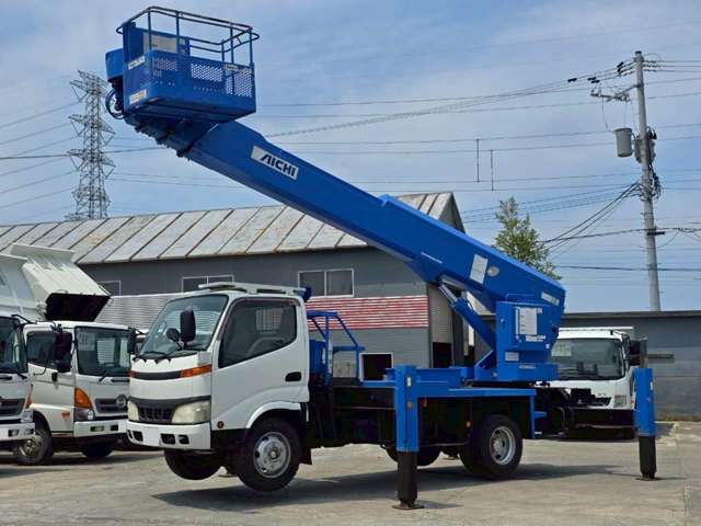 Hino Dutro 3