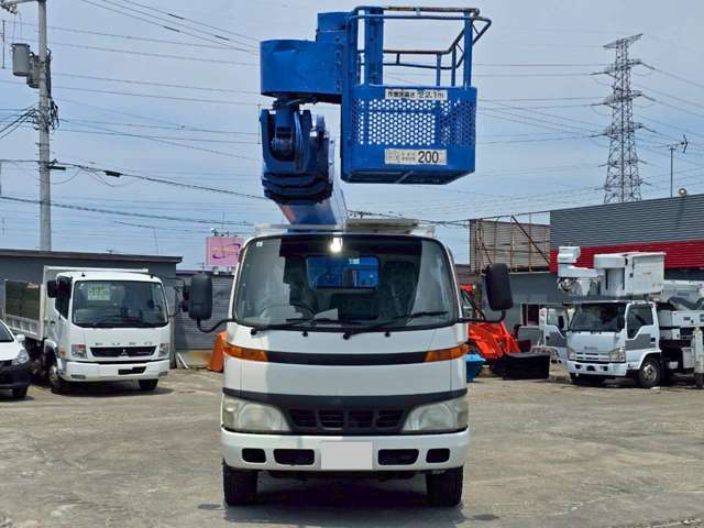 Hino Dutro 4