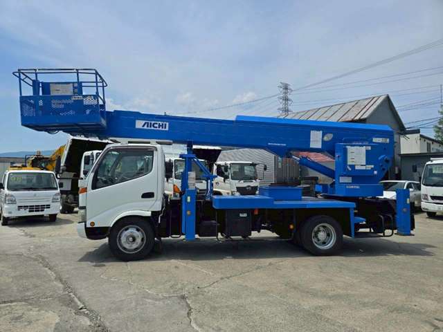 Hino Dutro 7