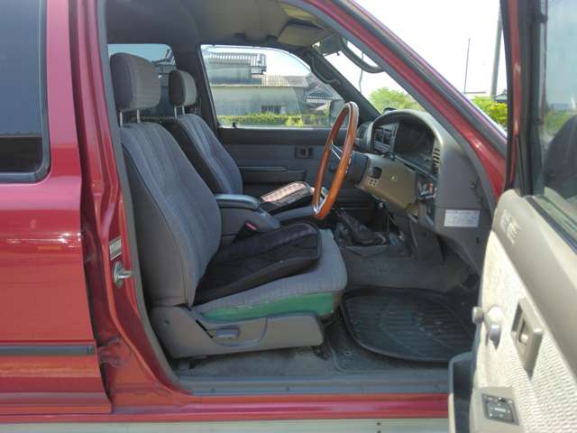 Toyota Hilux 11