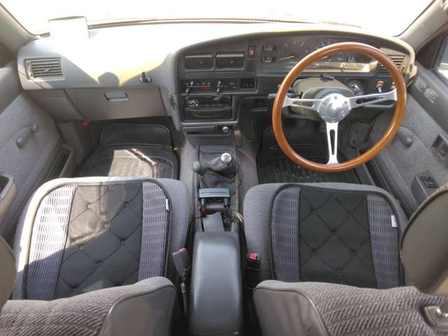 Toyota Hilux 8