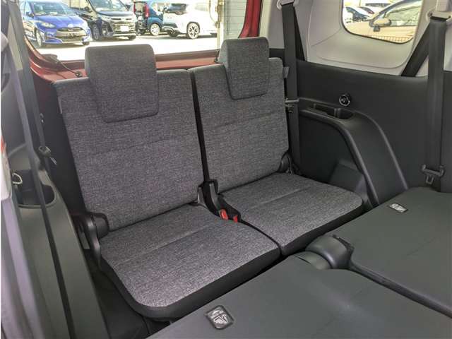 Toyota Sienta 12