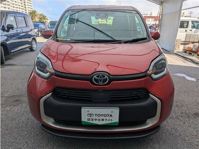 Toyota Sienta 3