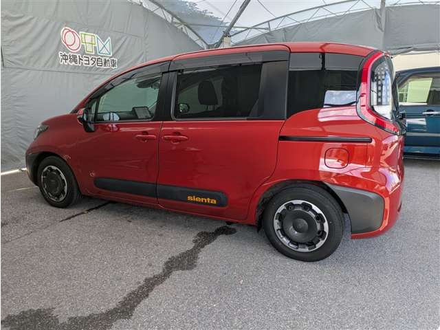Toyota Sienta 5