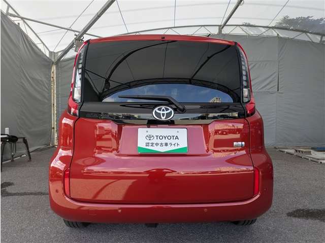 Toyota Sienta 6