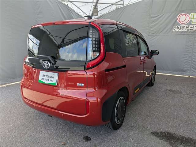 Toyota Sienta 9