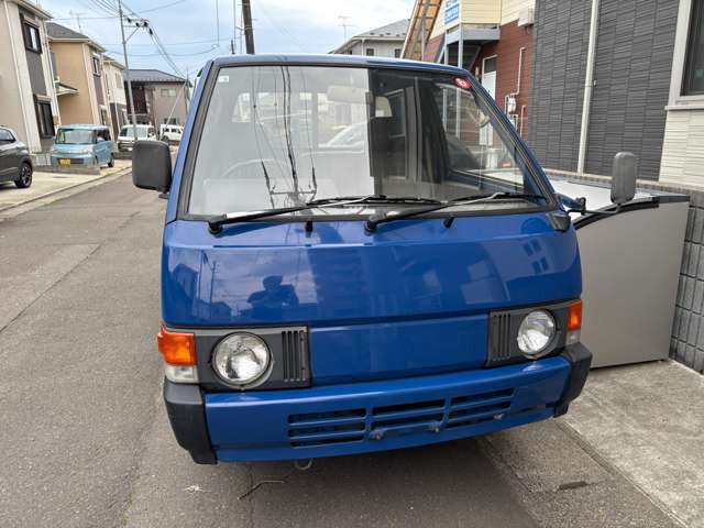 Nissan Vanette Truck 2