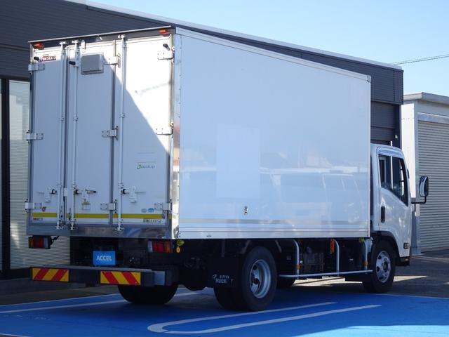 Isuzu Elf 11