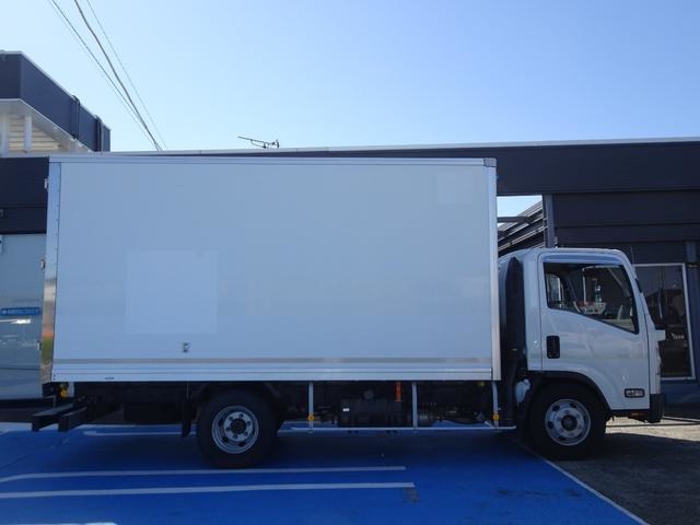Isuzu Elf 12
