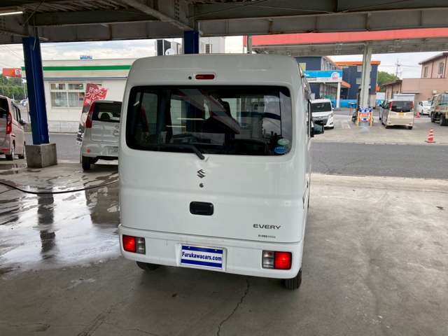 Suzuki Every 8