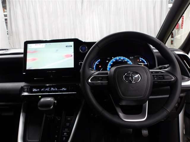 Toyota Noah 4