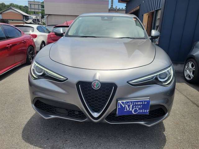 Alfa Romeo Stelvio 7