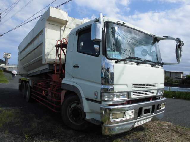 Mitsubishi Fuso Super Great 3