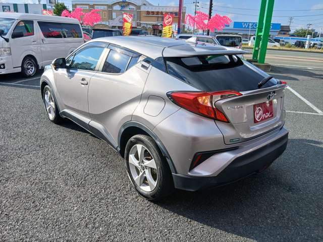 Toyota C-HR 11
