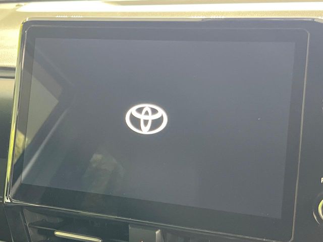 Toyota Voxy 3