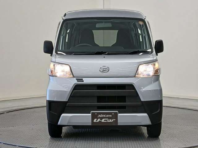 Daihatsu Hijet Cargo 2