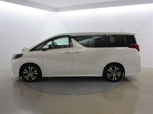 Toyota Alphard 2