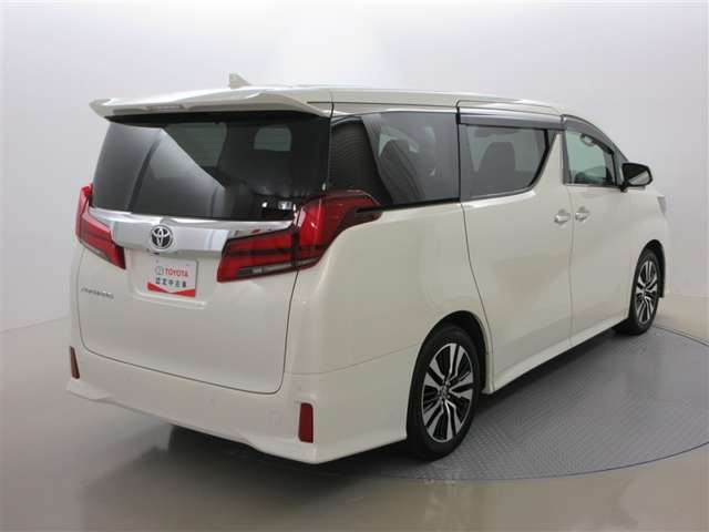 Toyota Alphard 5