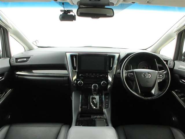 Toyota Alphard 9