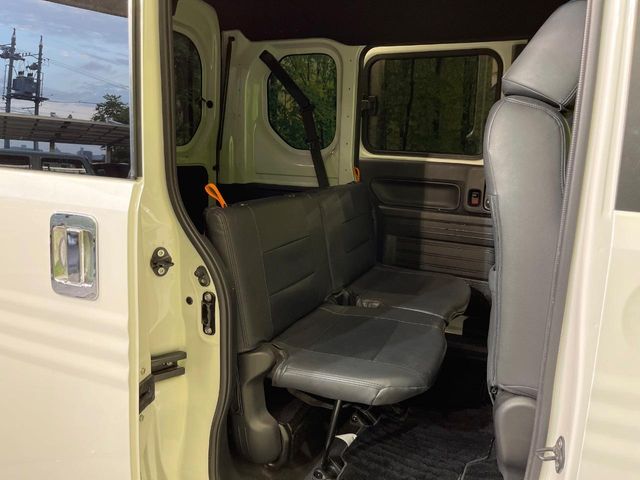 Honda N-VAN 9