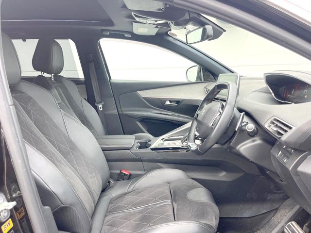 Peugeot 5008 9