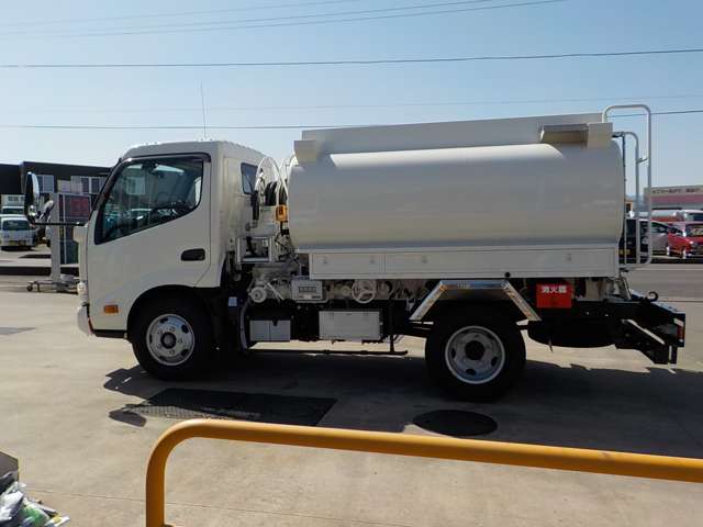 Hino Dutro 2
