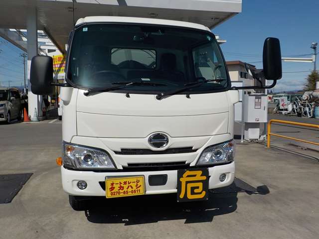 Hino Dutro 8