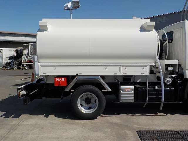 Hino Dutro 10