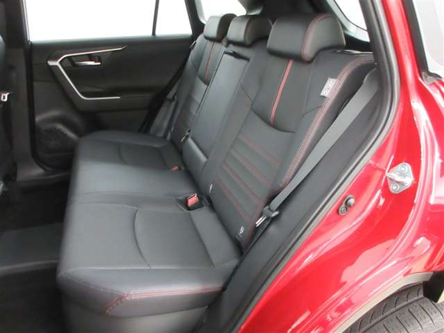 Toyota RAV4 PHV 12