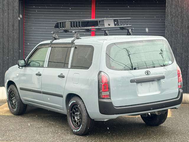 Toyota Succeed Van 10