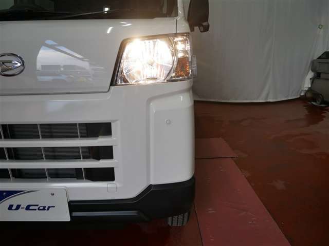 Daihatsu Hijet Cargo 10