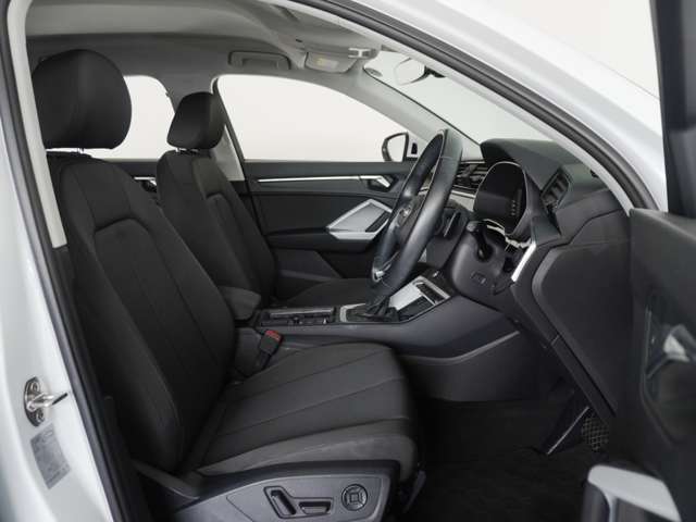 Audi Q3 12