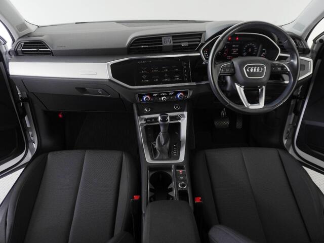 Audi Q3 6