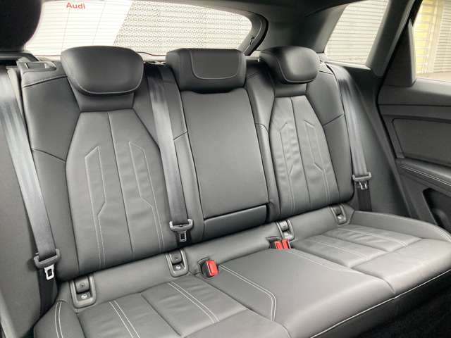 Audi Q4 e-tron 9