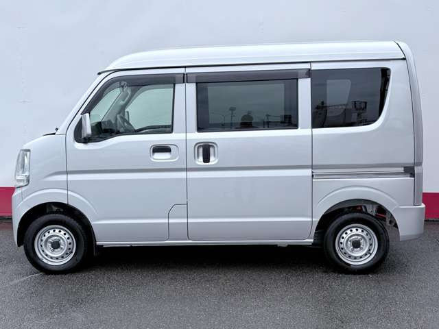 Nissan NV100 Clipper 11