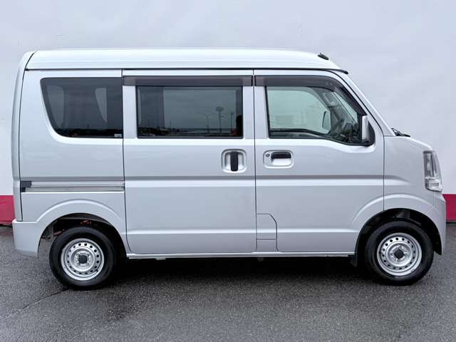 Nissan NV100 Clipper 9