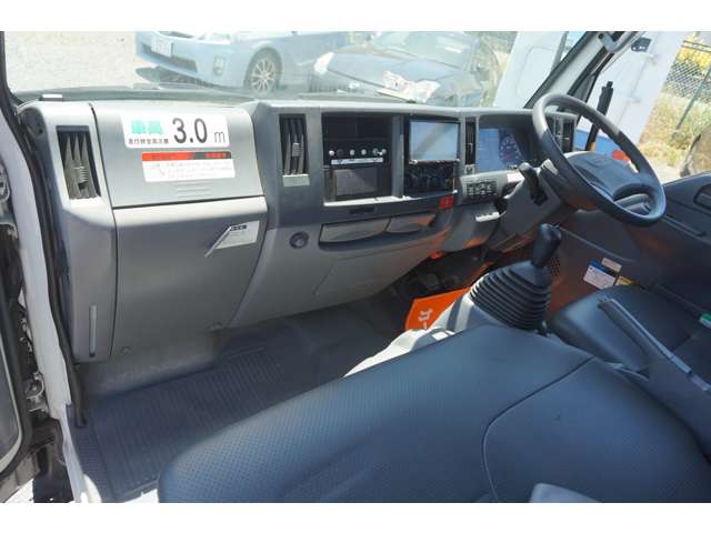 Isuzu Elf 11