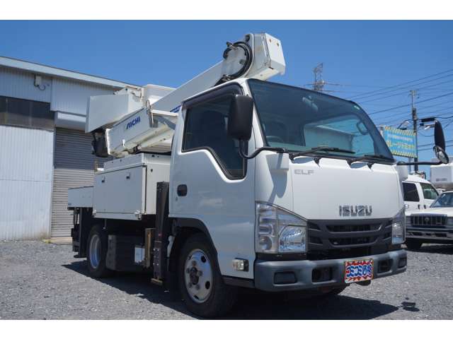 Isuzu Elf 2