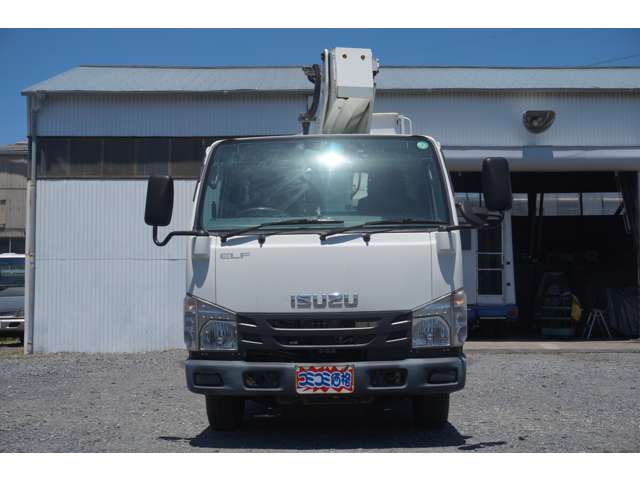 Isuzu Elf 3