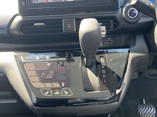 Mitsubishi eK X 9