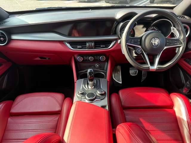 Alfa Romeo Stelvio 6