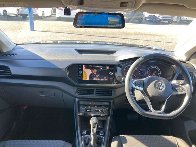 Volkswagen T-Cross 6